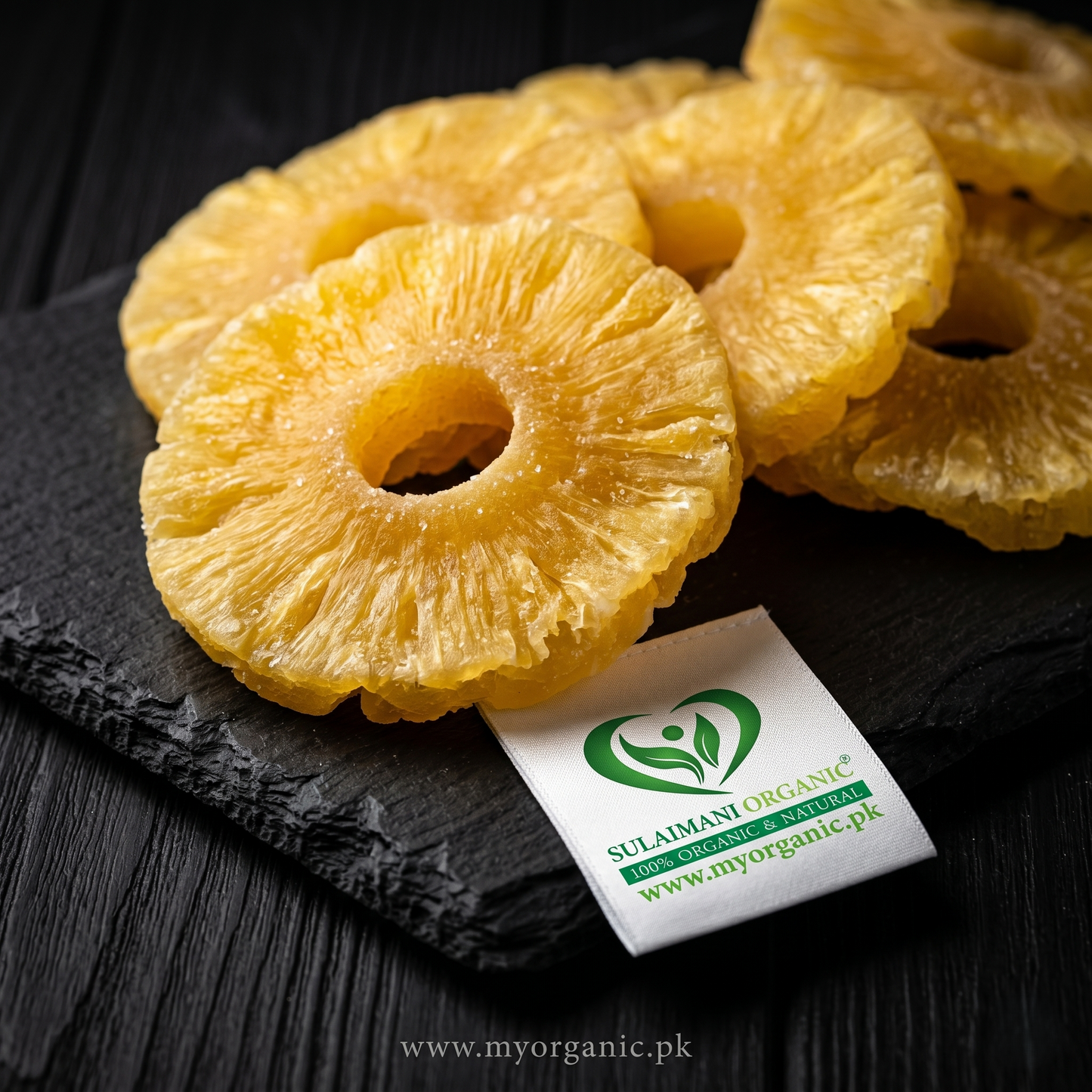 Dried pineapple